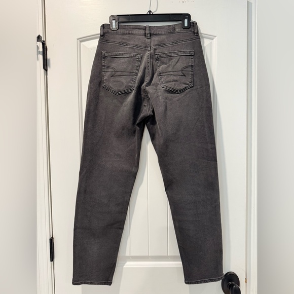 American Eagle Outfitters washed black Mom Jeans - Picture 2 of 6